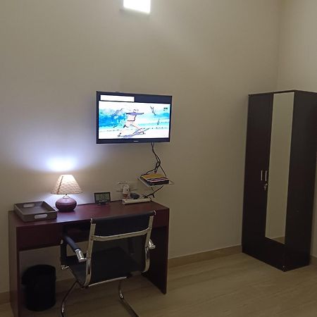Iris Comfort Inn Chennai Dış mekan fotoğraf