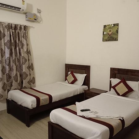 Iris Comfort Inn Chennai Dış mekan fotoğraf
