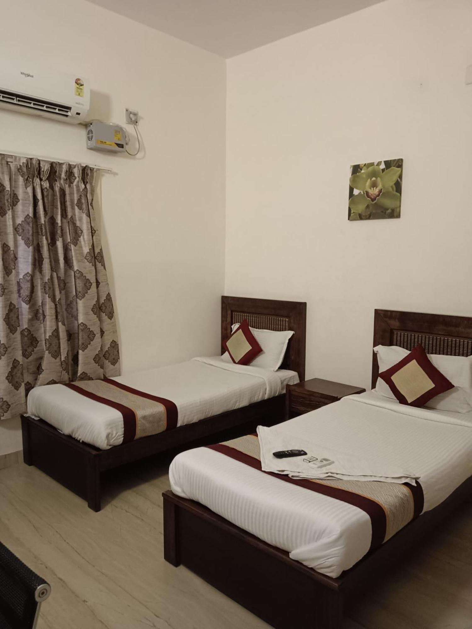 Iris Comfort Inn Chennai Dış mekan fotoğraf