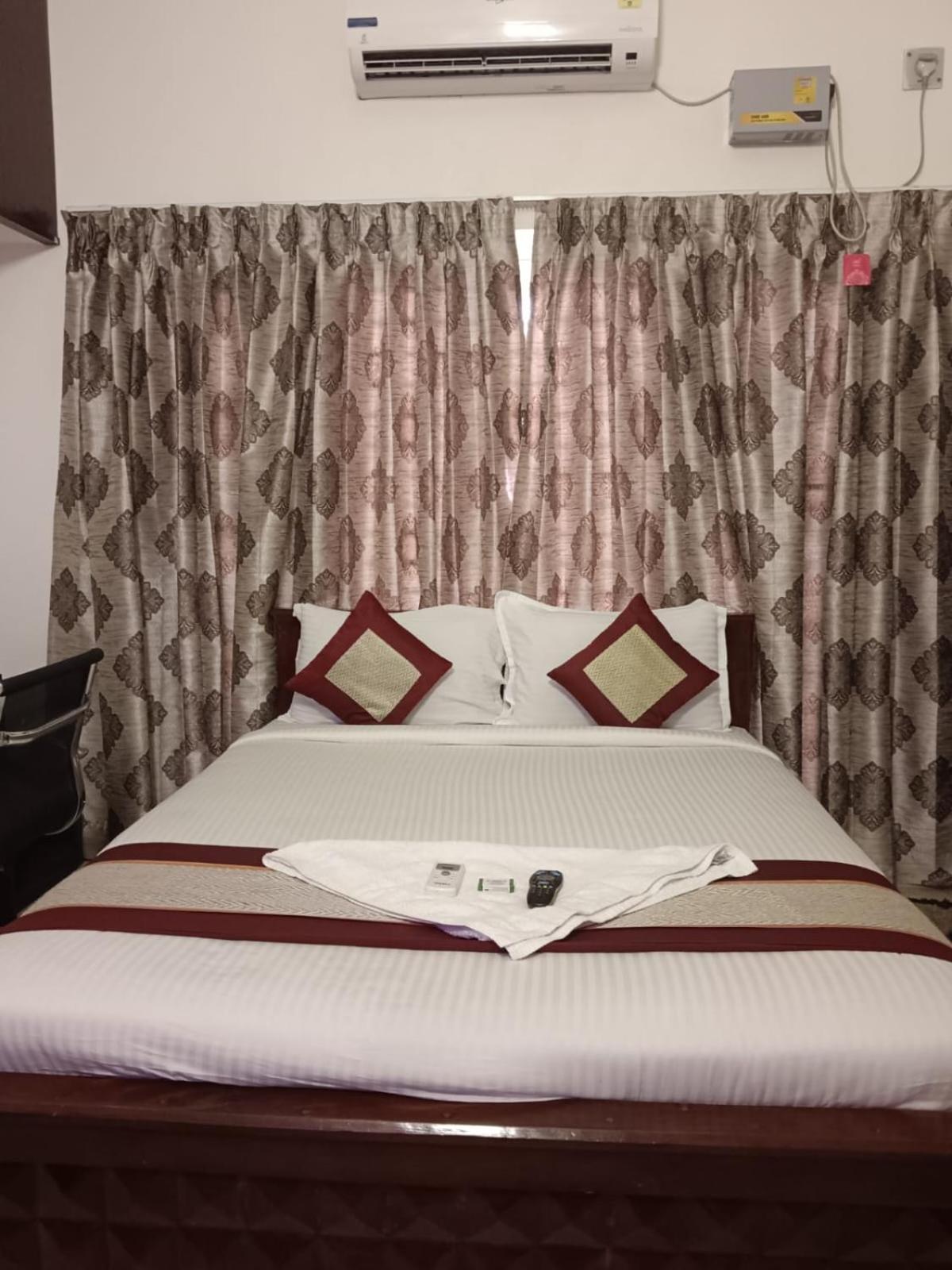 Iris Comfort Inn Chennai Dış mekan fotoğraf