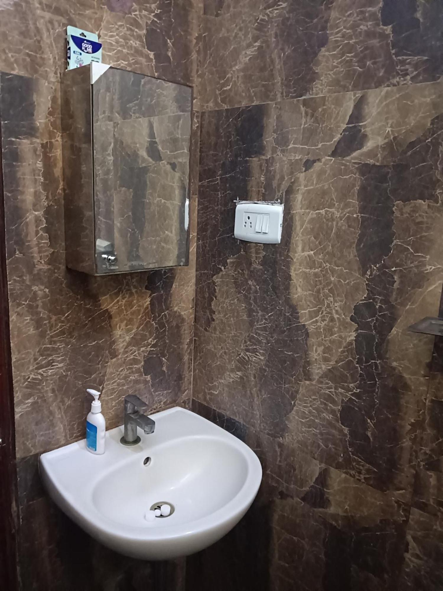 Iris Comfort Inn Chennai Dış mekan fotoğraf