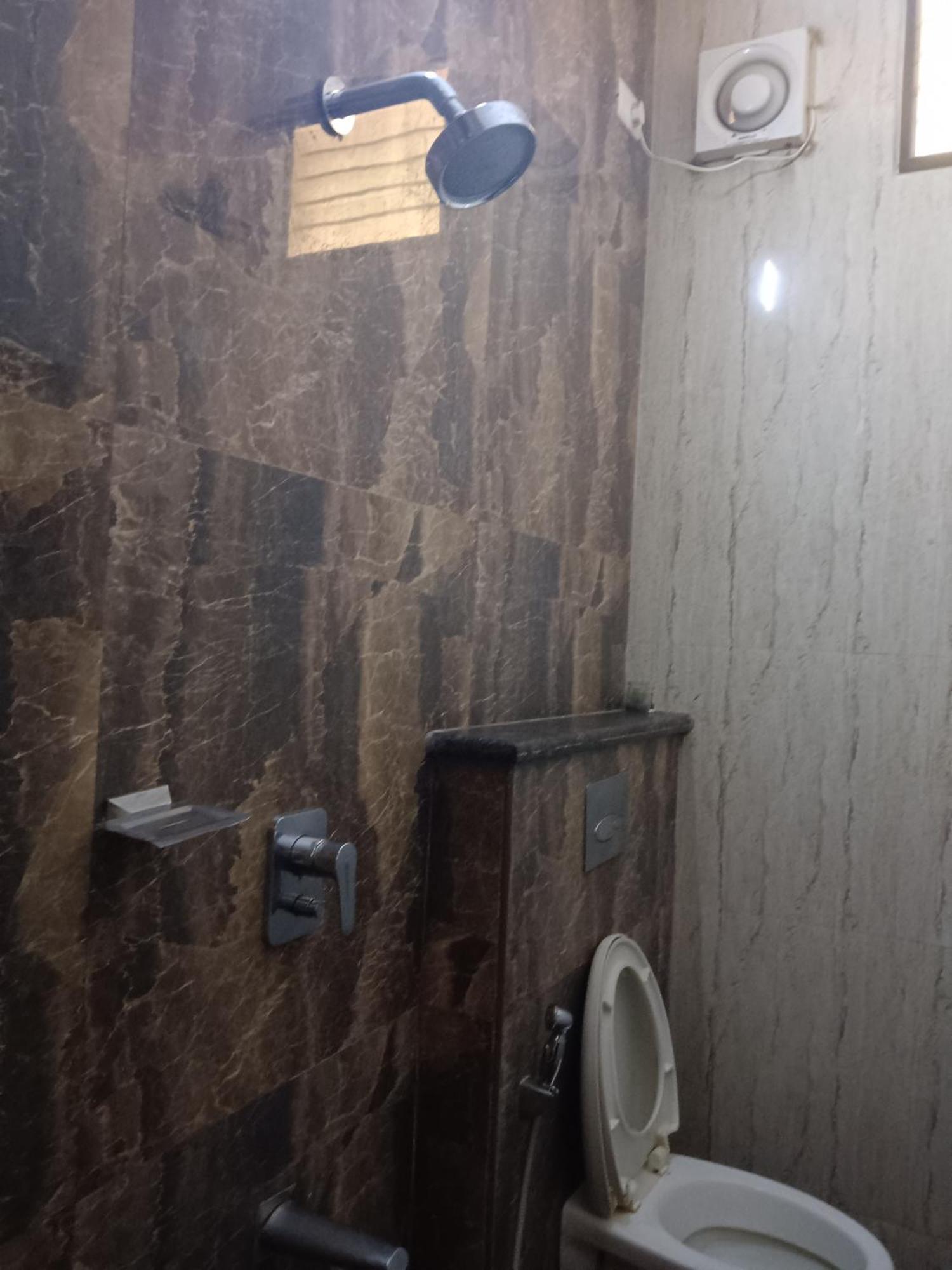 Iris Comfort Inn Chennai Dış mekan fotoğraf