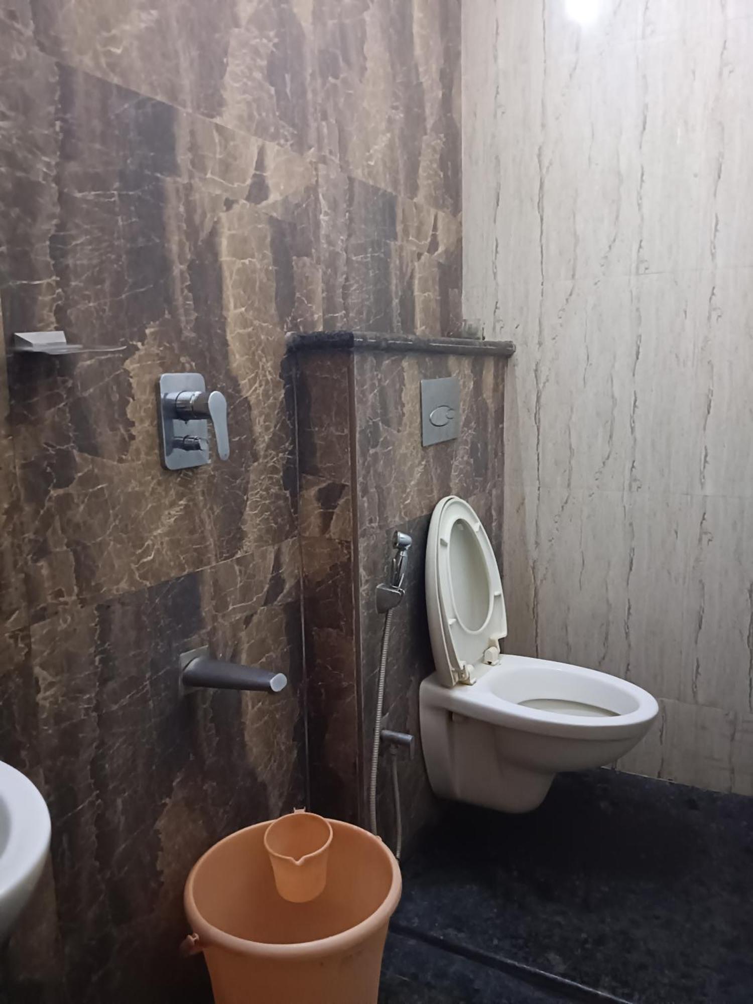 Iris Comfort Inn Chennai Dış mekan fotoğraf
