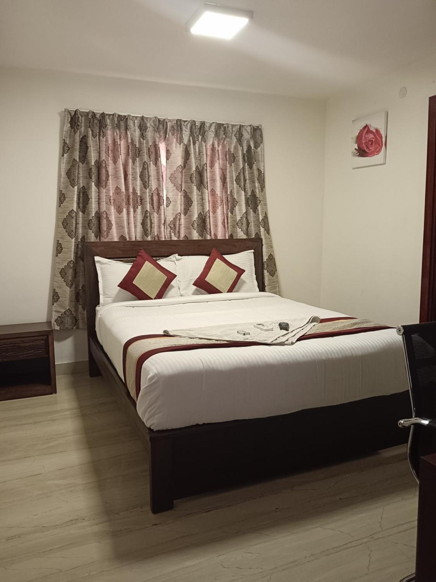 Iris Comfort Inn Chennai Dış mekan fotoğraf