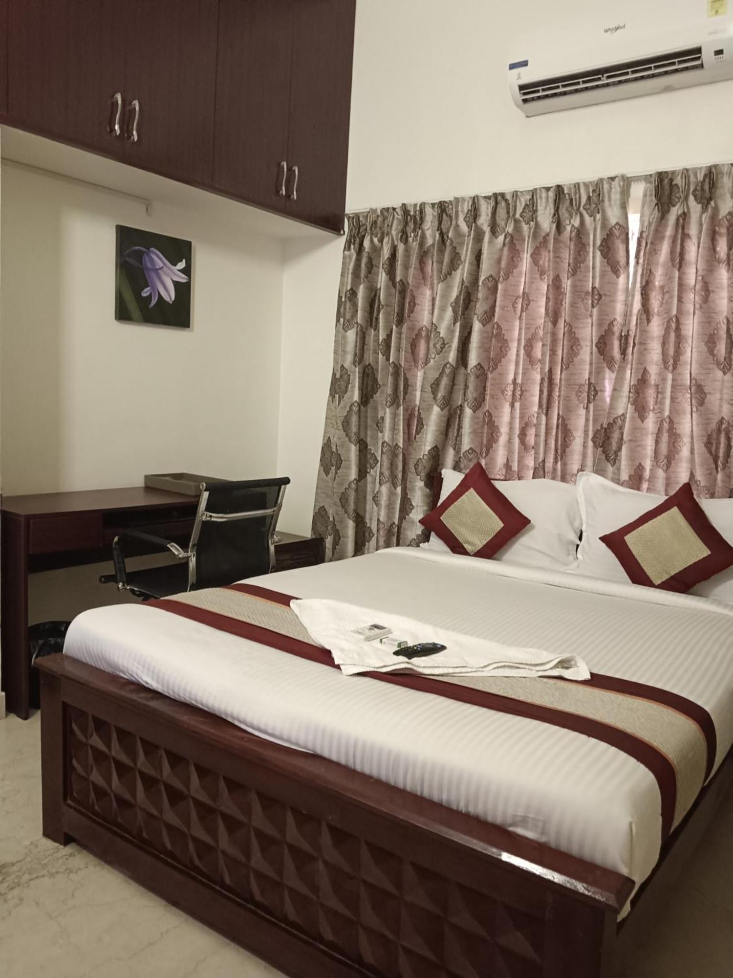 Iris Comfort Inn Chennai Dış mekan fotoğraf