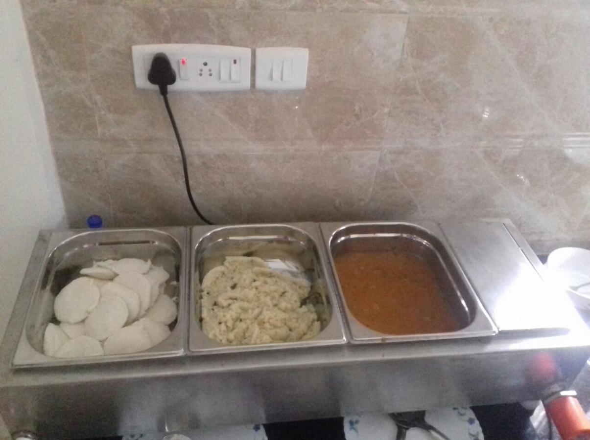 Iris Comfort Inn Chennai Dış mekan fotoğraf