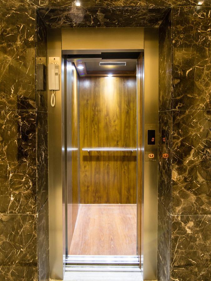 Iris Comfort Inn Chennai Dış mekan fotoğraf